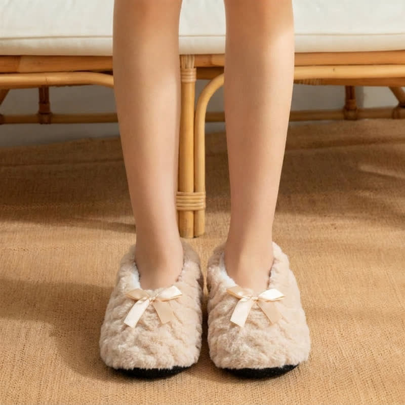 Wietske | Plush House Socks with Satin Bow