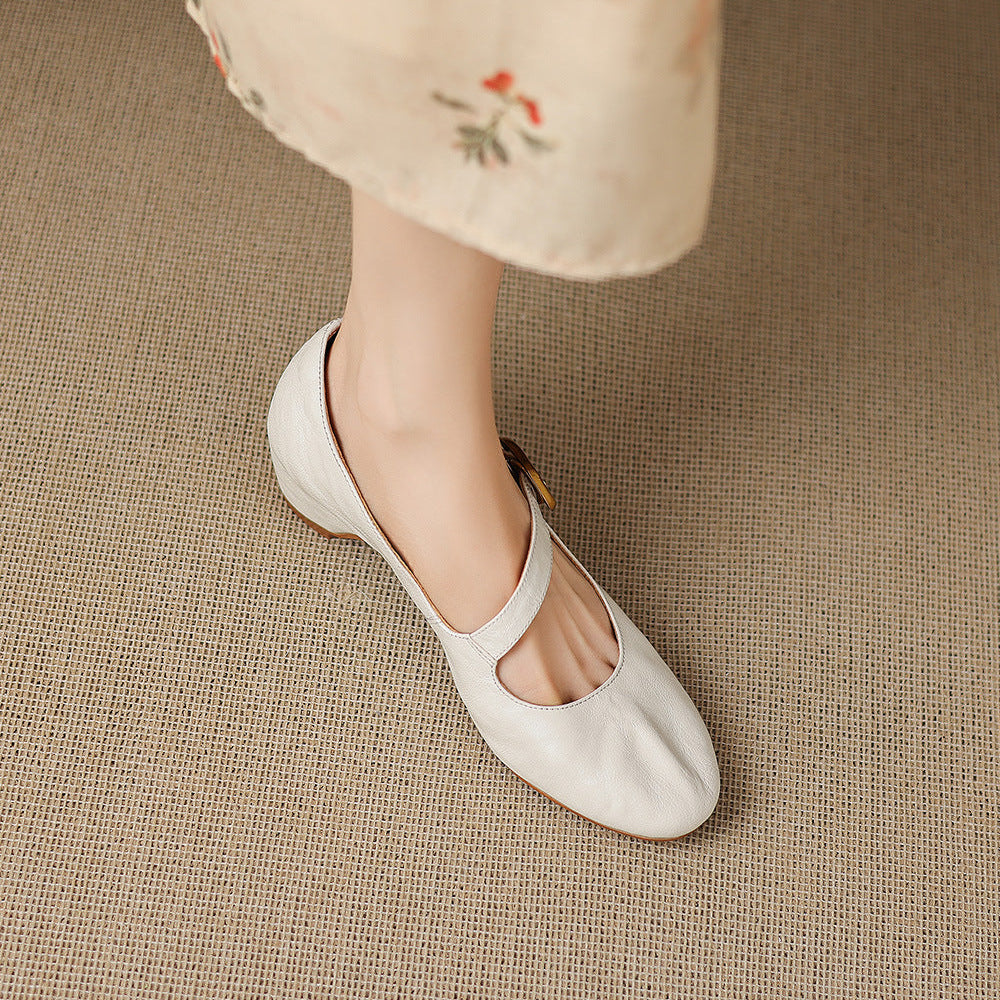 Queenie | Round-Toe Mary Jane Shoe