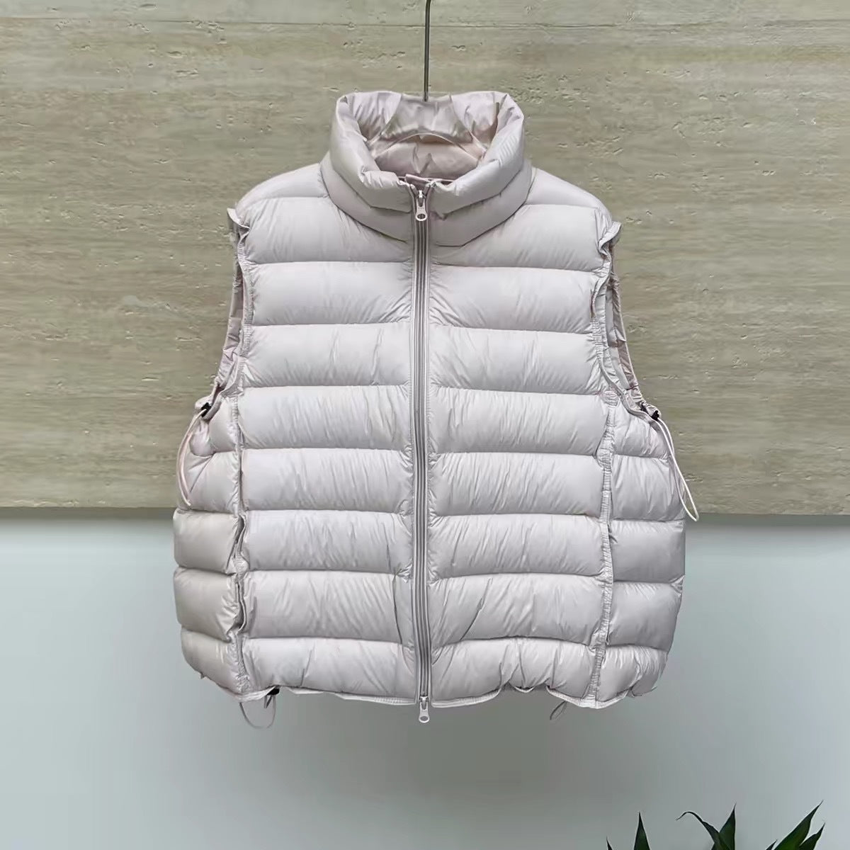 Judith | Lightweight Sleeveless Jacket with Two-Way Zip