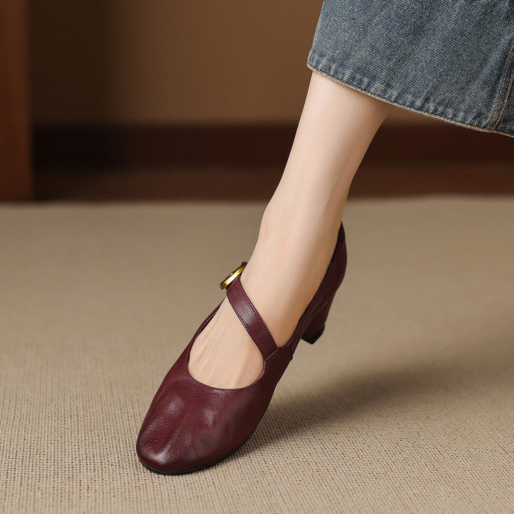 Queenie | Round-Toe Mary Jane Shoe