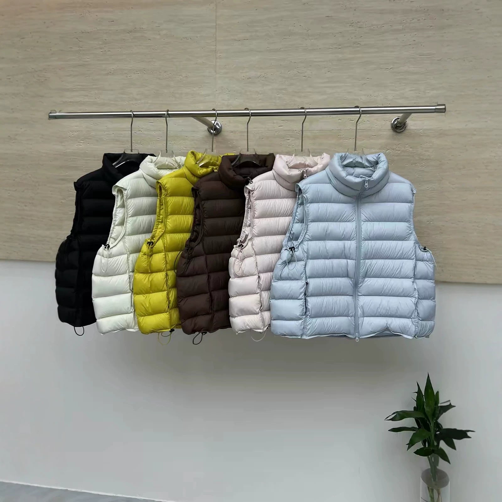 Judith | Lightweight Sleeveless Jacket with Two-Way Zip