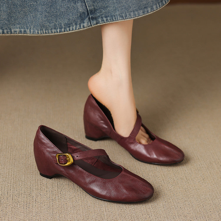Queenie | Round-Toe Mary Jane Shoe