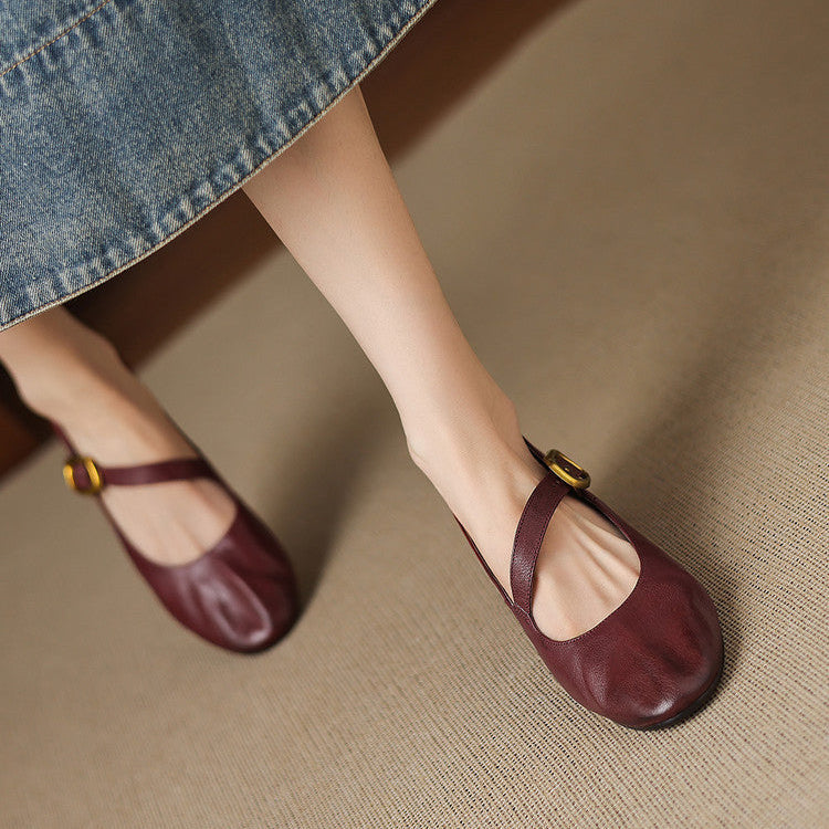 Queenie | Round-Toe Mary Jane Shoe