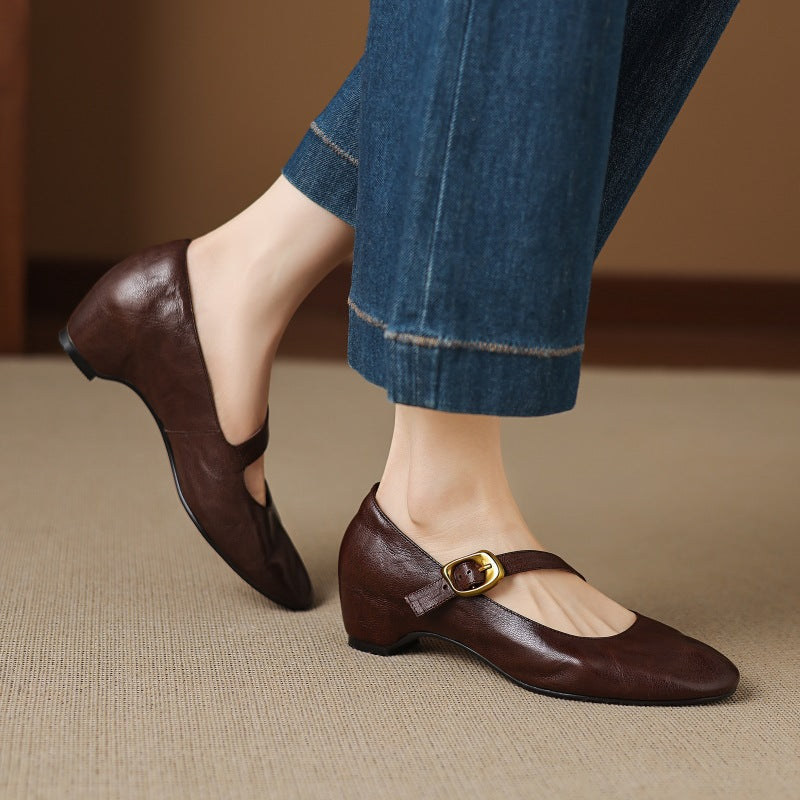 Queenie | Round-Toe Mary Jane Shoe