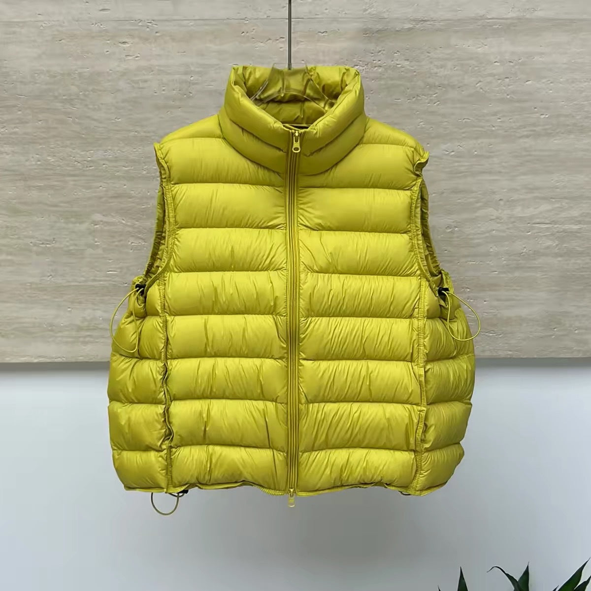 Judith | Lightweight Sleeveless Jacket with Two-Way Zip