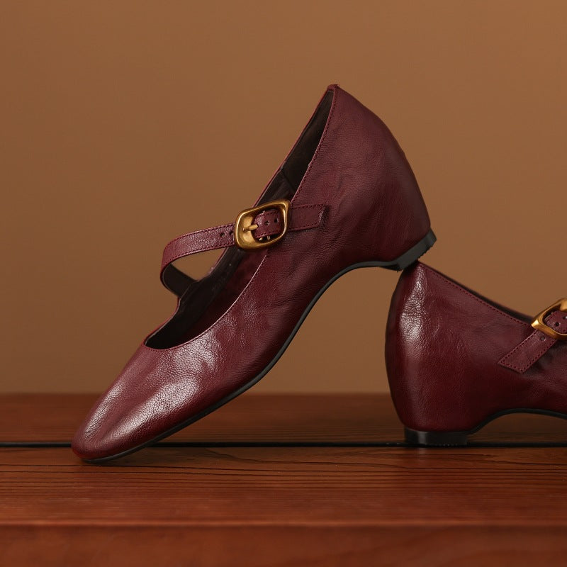 Queenie | Round-Toe Mary Jane Shoe